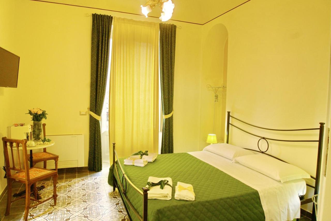 Bed and Breakfast Domus Aurea Montalbano Elicona Exterior foto