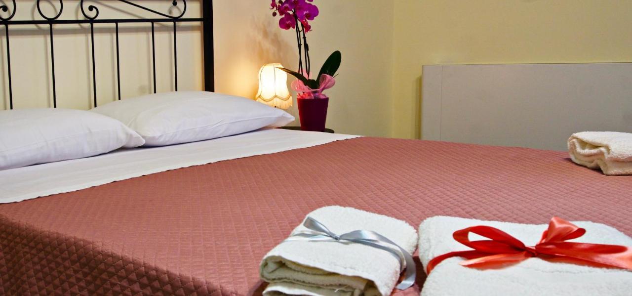 Bed and Breakfast Domus Aurea Montalbano Elicona Exterior foto