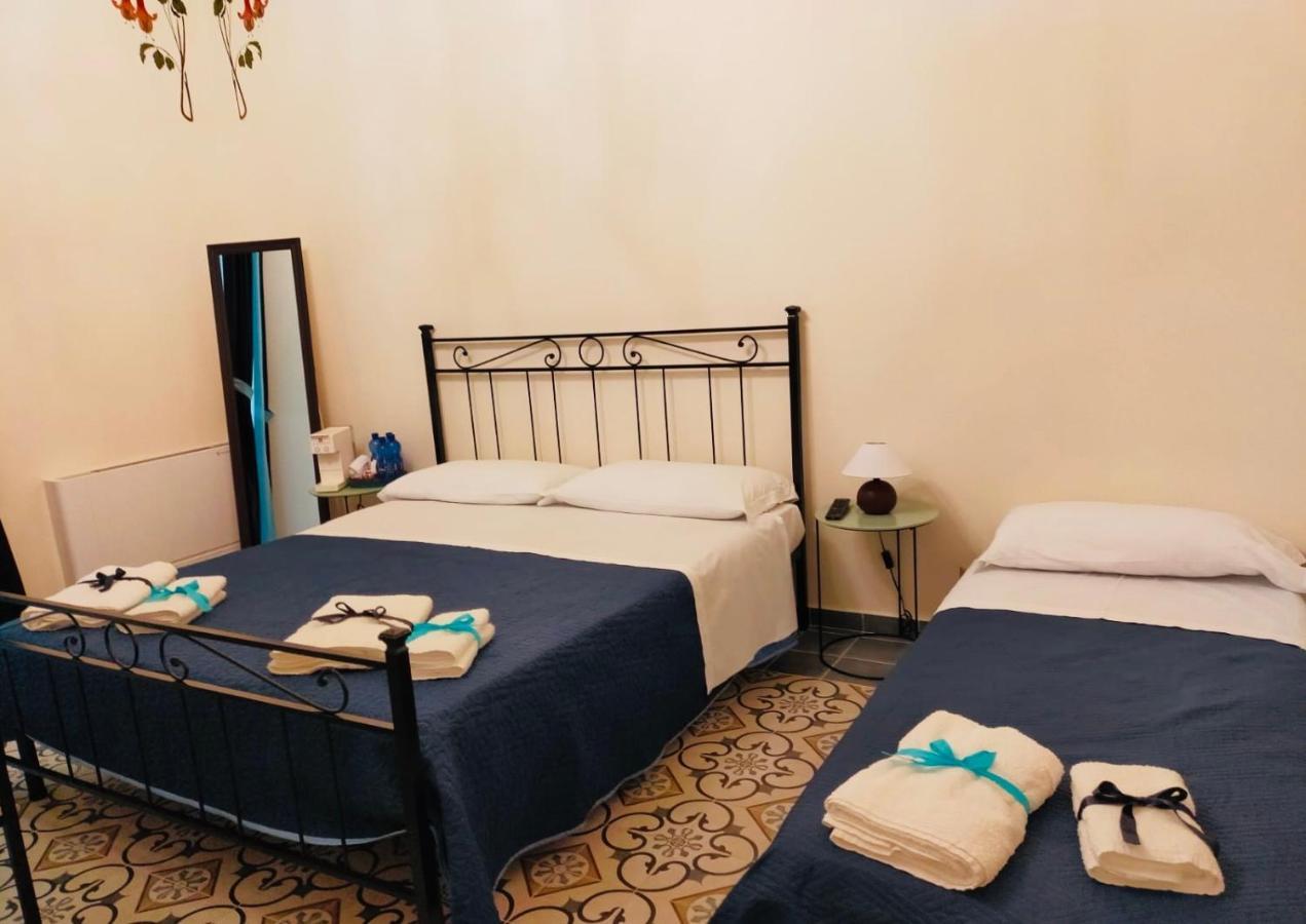 Bed and Breakfast Domus Aurea Montalbano Elicona Exterior foto